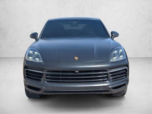 Used 2020 Porsche Cayenne S image 2