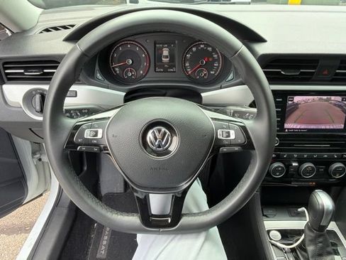 Used 2021 Volkswagen Passat 2.0T SE FWD image 11