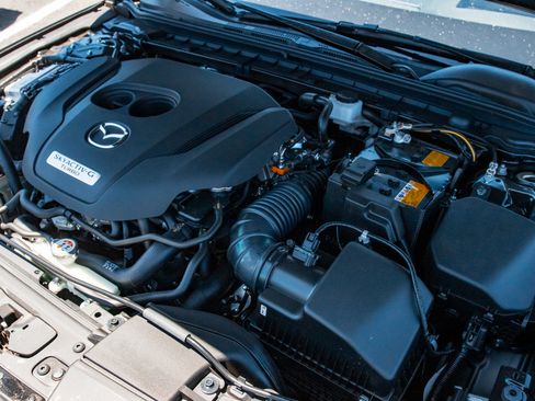 New 2026 MAZDA MAZDA3 Hatchback w/Premium Plus Pkg AWD/4WD image 24