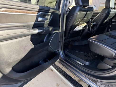 Used 2019 RAM 1500 Laramie image 10