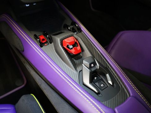 Used 2024 Lamborghini Revuelto image 15