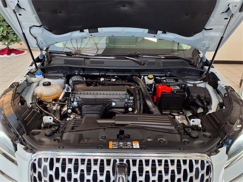 Certified 2025 Lincoln Corsair FWD image 3