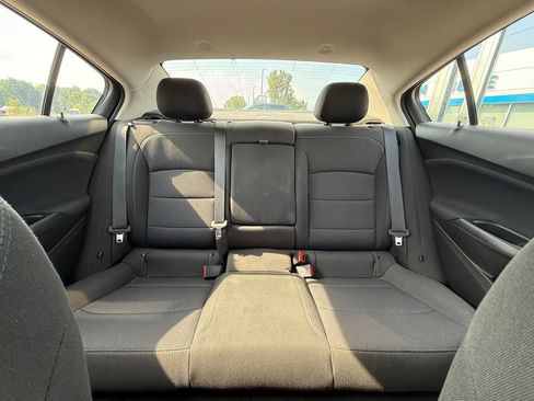 Certified 2018 Chevrolet Cruze LT w/ Convenience Package FWD image 24