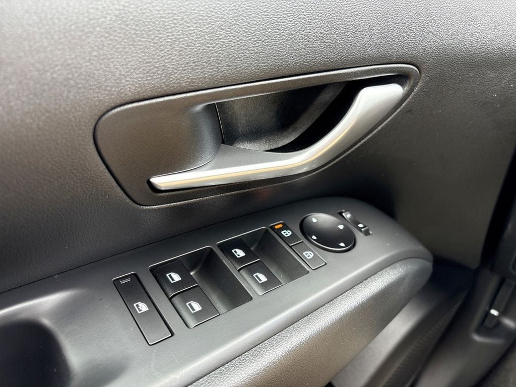 Certified 2025 Hyundai Tucson SE AWD/4WD image 13