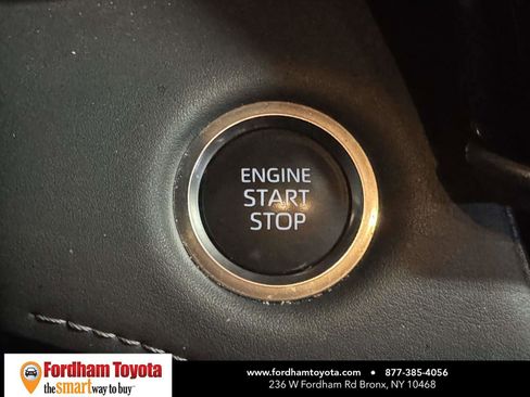 Used 2025 Toyota Highlander XLE image 25