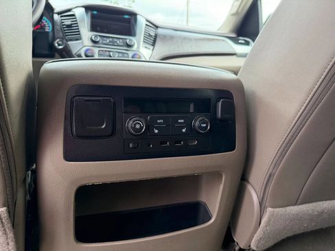 Used 2017 Chevrolet Suburban LT AWD/4WD image 20