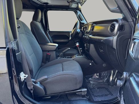 Used 2020 Jeep Wrangler Sport image 15