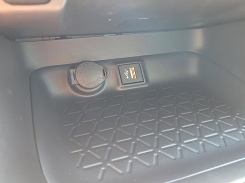 Certified 2025 Toyota RAV4 XLE w/ Convenience Package FWD image 23