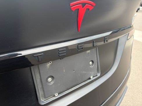Used 2022 Tesla Model X AWD/4WD image 23