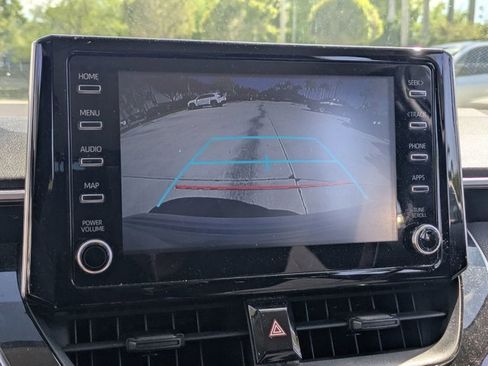 Used 2020 Toyota Corolla LE image 11