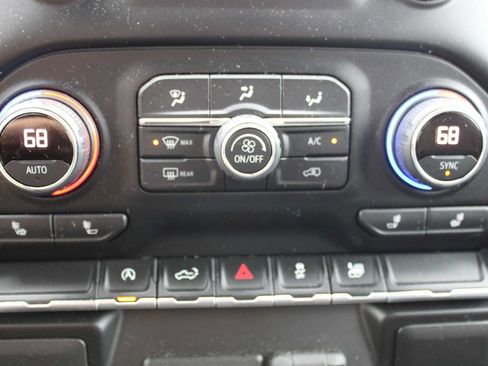 Used 2021 Chevrolet Silverado 1500 LT AWD/4WD image 15