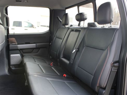 Used 2021 Ford F150 Lariat w/ FX4 Off-Road Package image 15