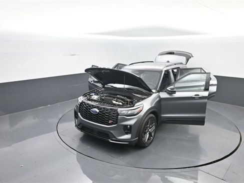 New 2026 Ford Explorer ST image 35