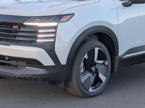 New 2026 Nissan Kicks SR FWD image 7