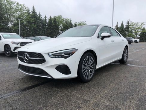 New 2025 Mercedes-Benz CLA 250 4MATIC image 3