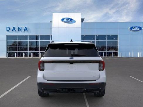 New 2026 Ford Explorer ST-Line w/ ST-Line Street Pack image 5