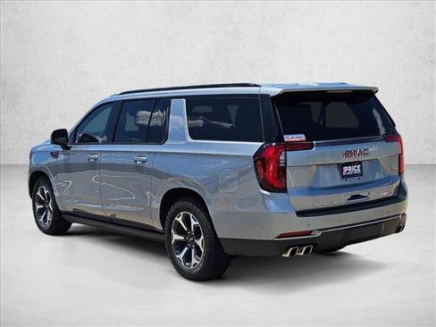 Used 2025 GMC Yukon XL AT4 Ultimate AWD/4WD image 7