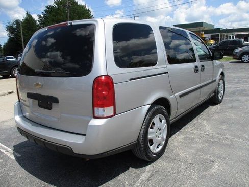 Used 2008 Chevrolet Uplander LS w/ Climate Package FWD image 12