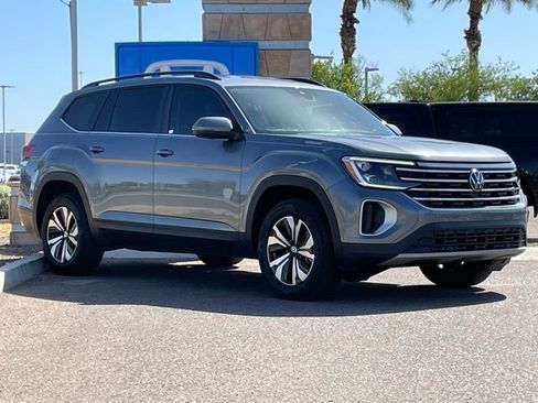Used 2025 Volkswagen Atlas SE FWD image 3