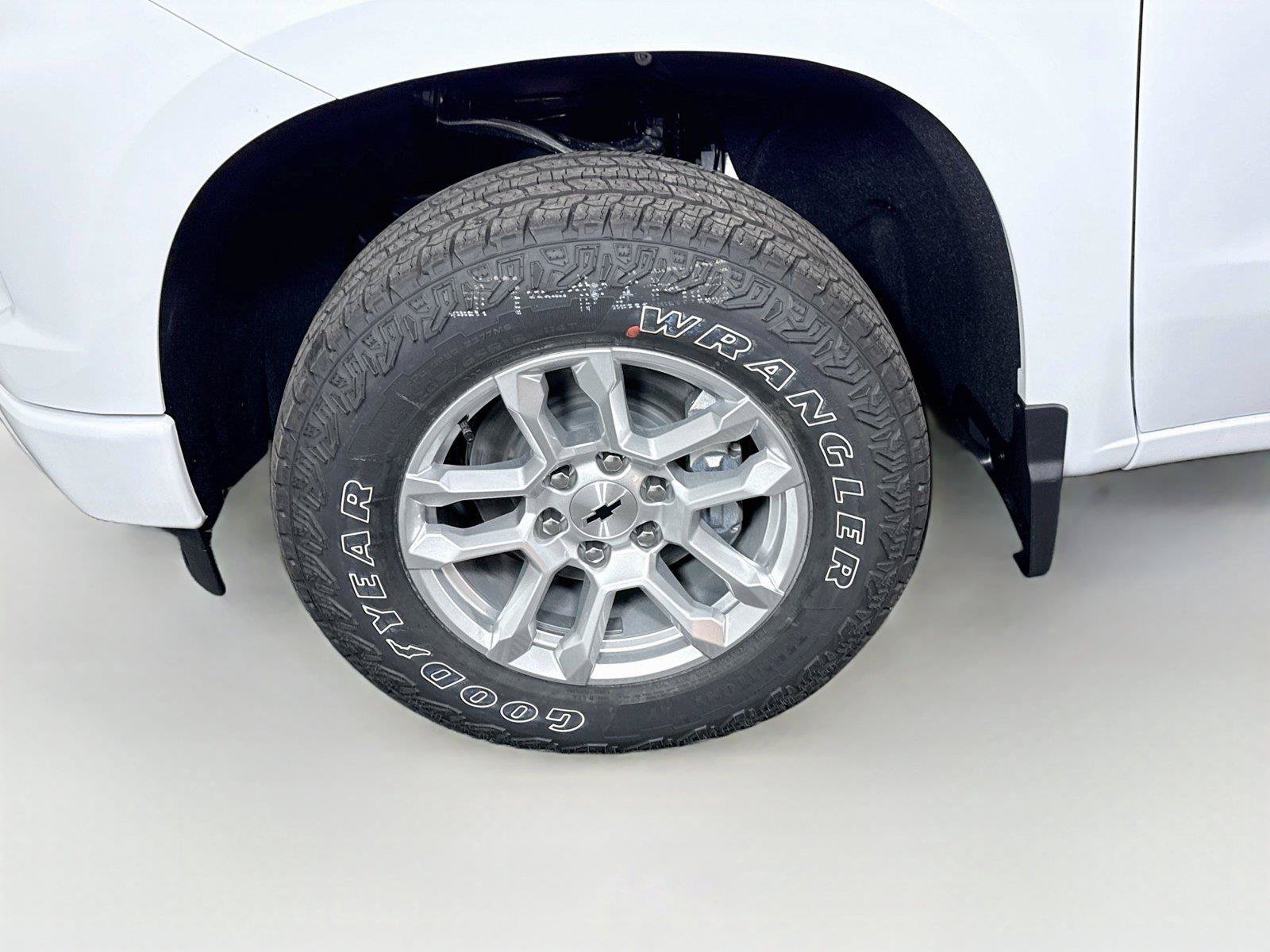 New 2026 Chevrolet Silverado 1500 RST w/ Z71 Off-Road Package AWD/4WD image 23