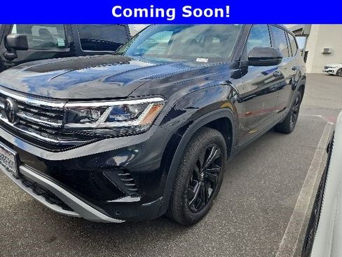 Used 2023 Volkswagen Atlas SE w/ Black Wheel Package FWD image 1