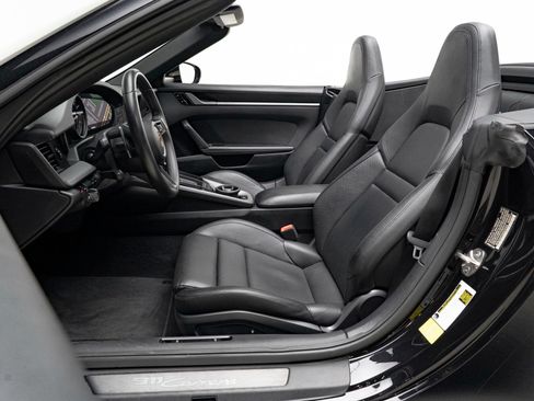 Used 2021 Porsche 911 Carrera image 15