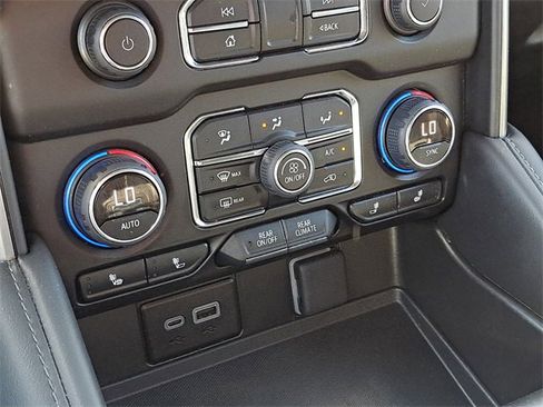 Used 2024 Chevrolet Tahoe LT image 15