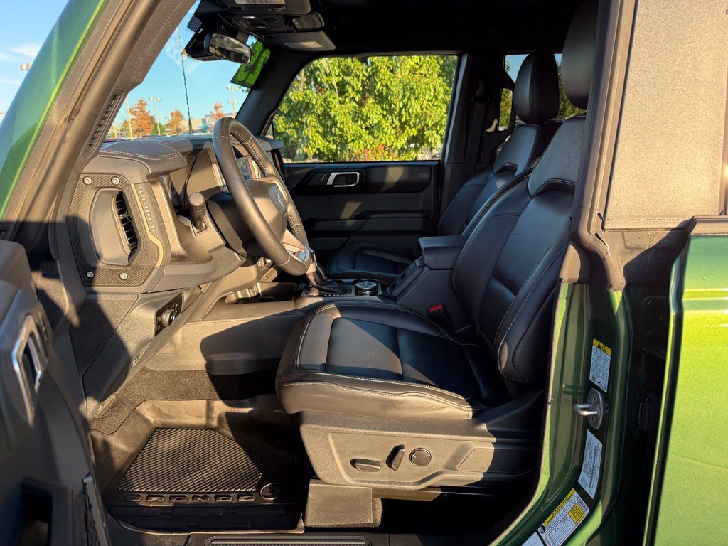 Used 2025 Ford Bronco Badlands AWD/4WD image 12