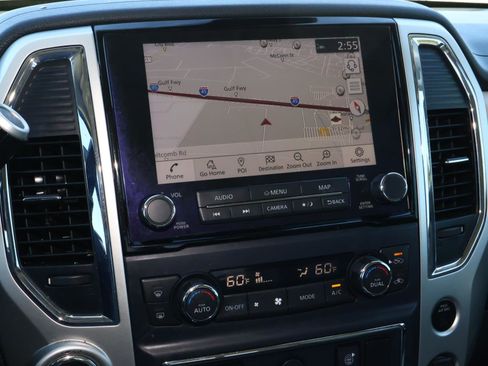 Used 2020 Nissan Titan SV w/ SV Convenience Package image 24