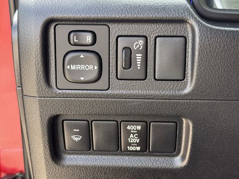 Used 2018 Toyota 4Runner TRD Off-Road image 24