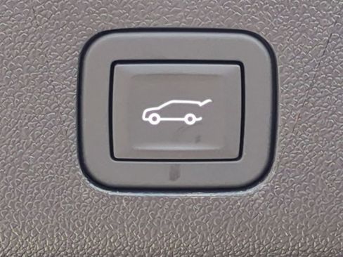 New 2026 GMC Yukon XL AT4 w/ AT4 Premium Plus Package AWD/4WD image 32