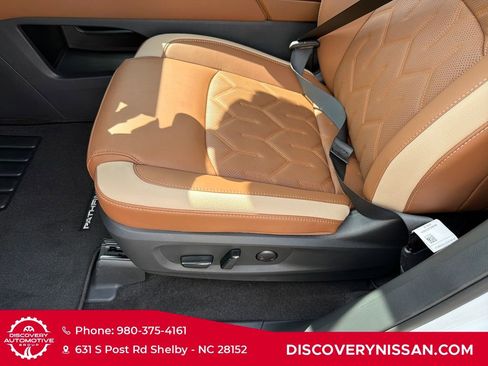 New 2026 Nissan Pathfinder Platinum AWD/4WD image 13