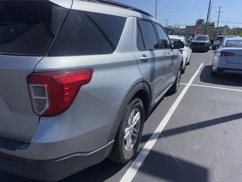 Used 2020 Ford Explorer XLT RWD image 9