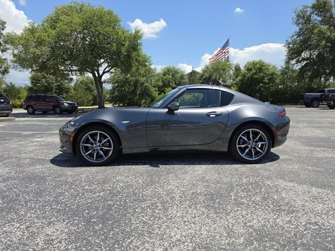Used 2023 MAZDA MX-5 Miata Grand Touring RWD image 9