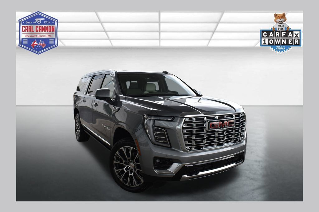 Used 2026 GMC Yukon XL Denali w/ Sun & Power Step Package AWD/4WD image 1
