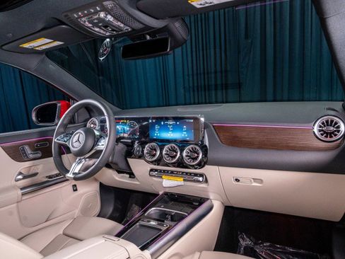 New 2026 Mercedes-Benz GLA 250 image 4