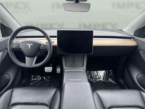 Used 2022 Tesla Model Y Performance image 14