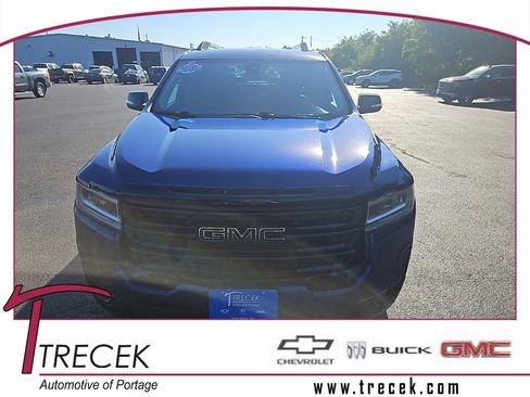 Used 2023 GMC Acadia SLT w/ Elevation Edition image 1