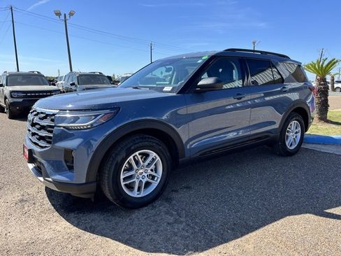 New 2026 Ford Explorer Active w/ Active Comfort Package image 3