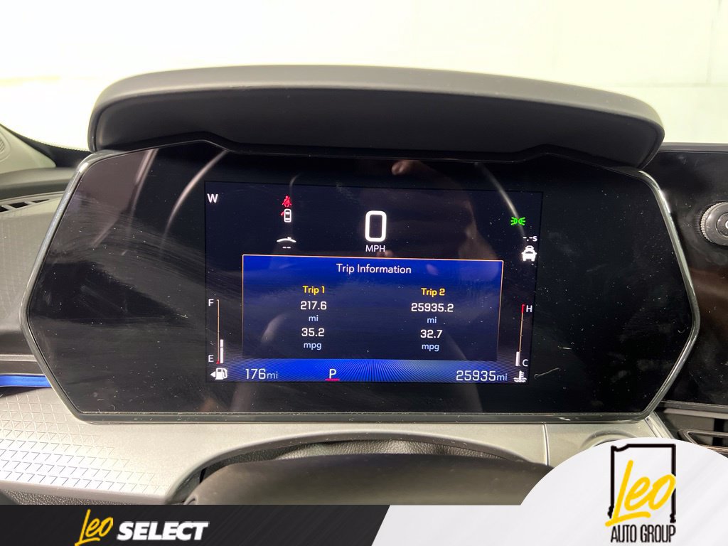 Used 2025 Chevrolet Trax LT w/ Driver Confidence Package FWD image 19