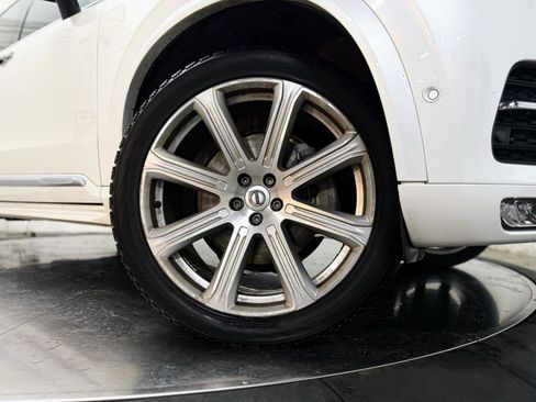 Used 2017 Volvo XC90 T6 Inscription w/ Vision Package image 10