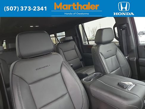 Used 2025 GMC Yukon XL Denali image 20