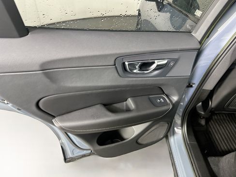 Used 2023 Volvo XC60 B5 Ultimate w/ Protection Package Premier AWD/4WD image 27