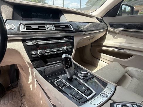 Used 2009 BMW 750Li RWD image 48