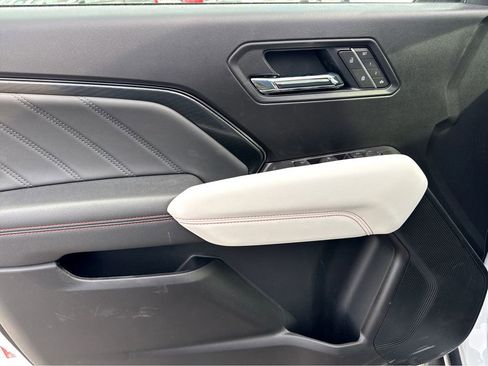 New 2026 GMC Canyon AT4X image 9