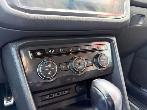 Used 2019 Volkswagen Tiguan SEL Premium R-Line AWD/4WD image 20