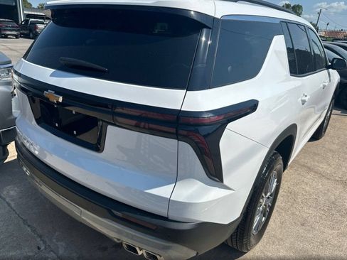 Used 2026 Chevrolet Traverse LT AWD/4WD image 5