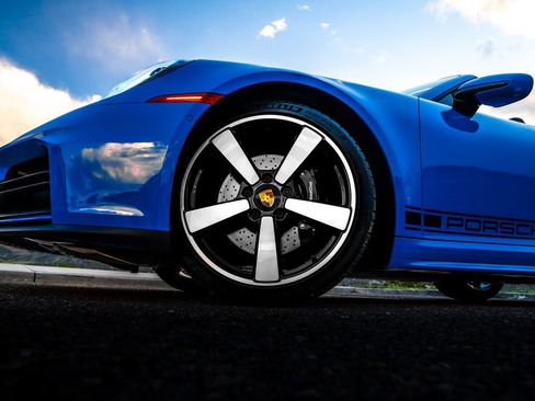 Used 2026 Porsche 911 Carrera RWD image 22