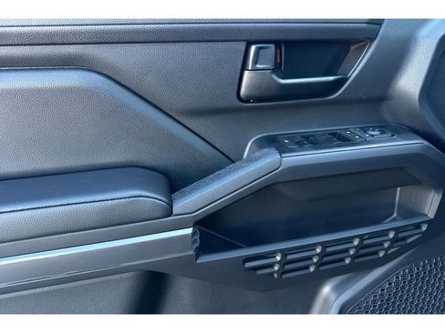 New 2026 Toyota Tacoma SR5 image 10