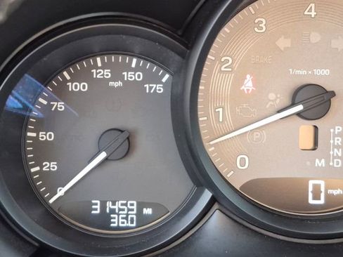 Used 2024 Porsche Macan S image 11